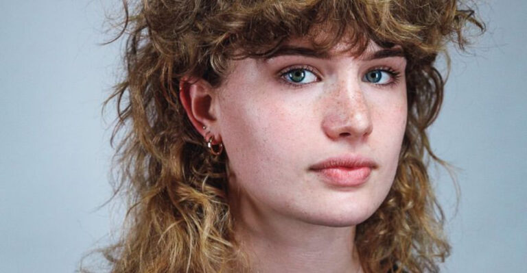 23 Retro Hairstyles Boomers Perfected That Are Making A Comeback In 2025