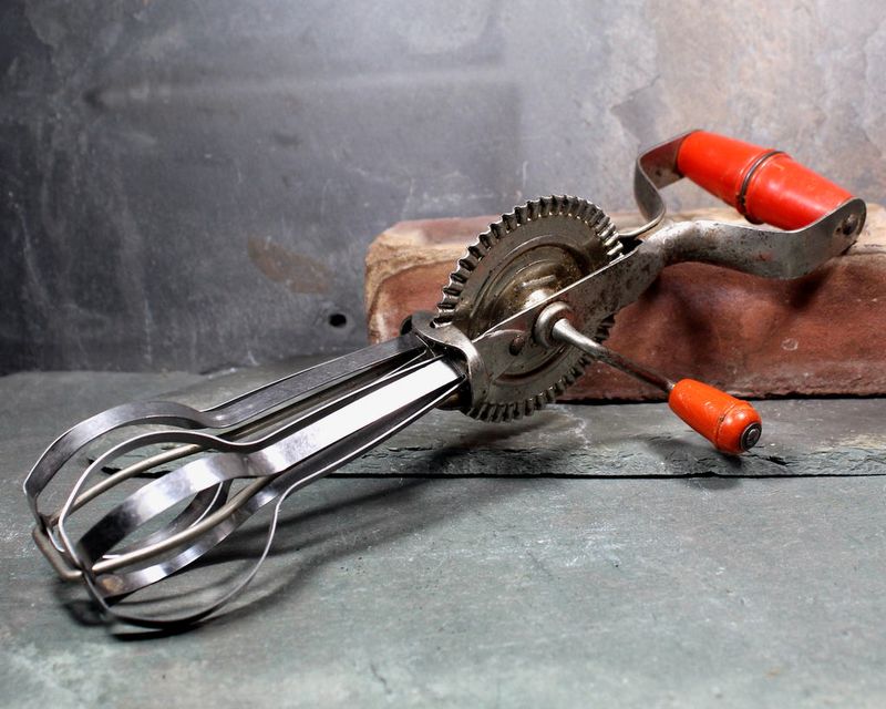 Hand-Crank Egg Beater