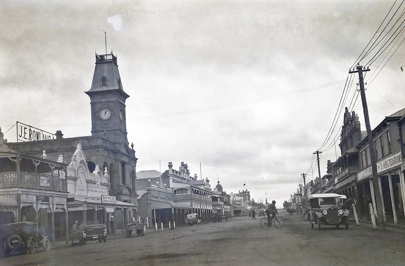 Quiet City Street, 1920s