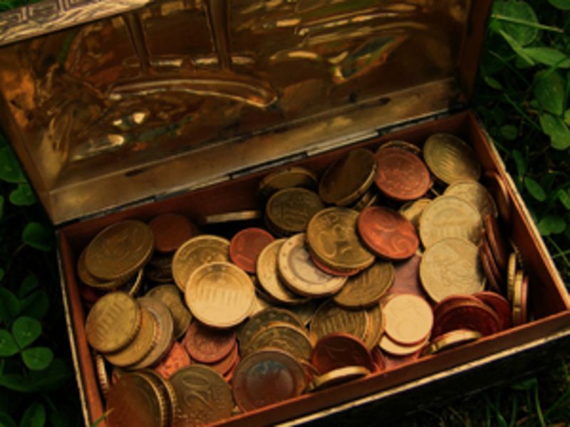 A Treasure Chest Full of Gold Coins (United Kingdom)