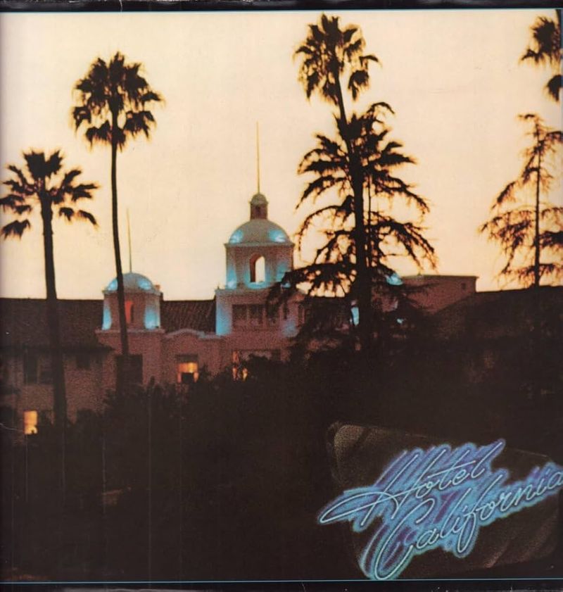 Hotel California – Eagles (1976)