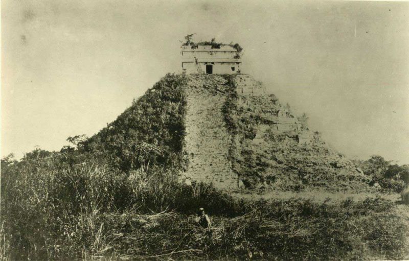 Temple of Chichen Itza, 1900