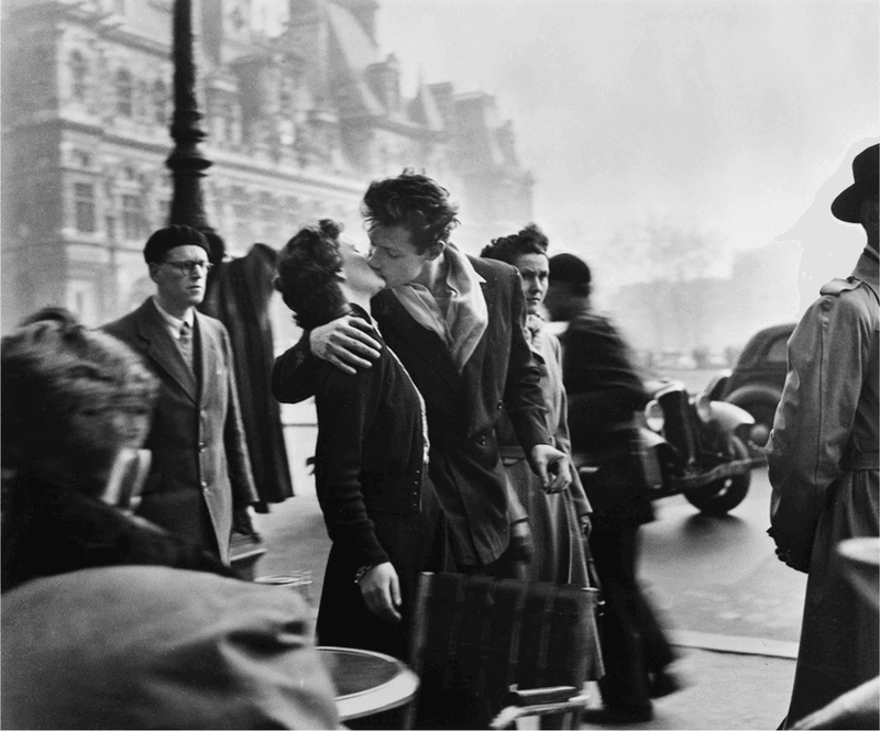 The Kiss by the Hotel de Ville