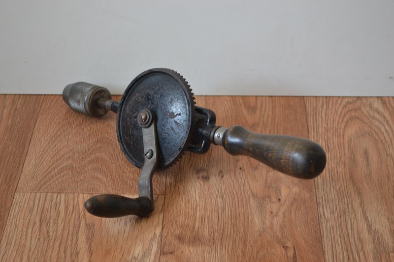 Hand-Crank Drills