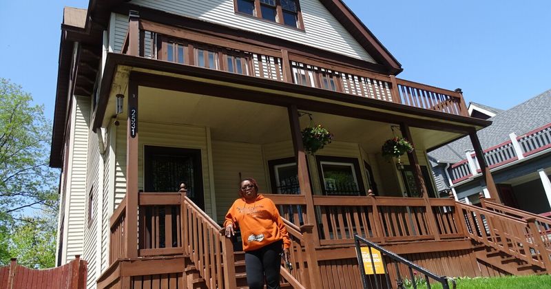 The Porch Sitter