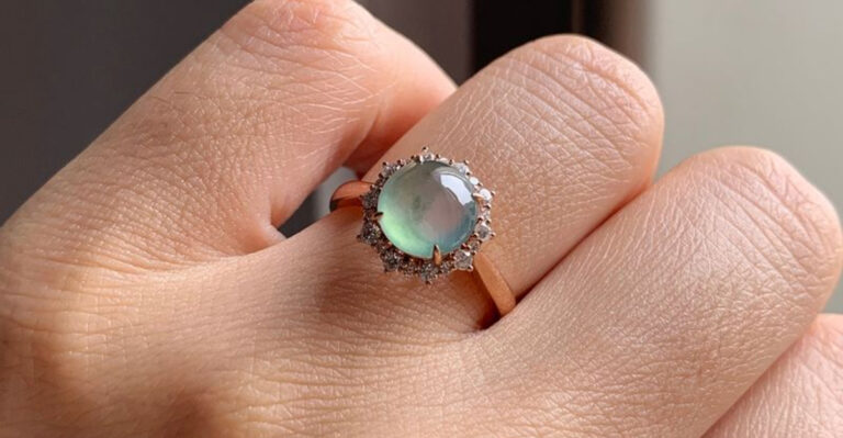 15 Facts About Mood Rings That’ll Take You Straight Back To The ’70s