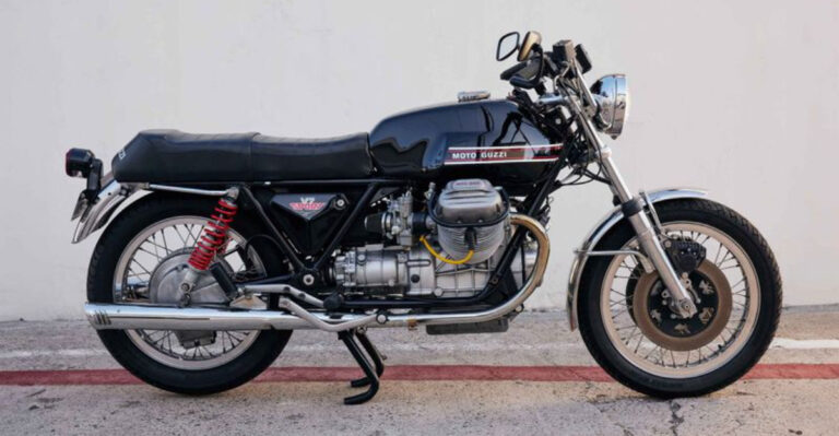 20 Incredible Vintage Motorcycle Photos That Define A Generation