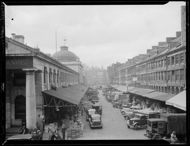 Faneuil Hall, 1900