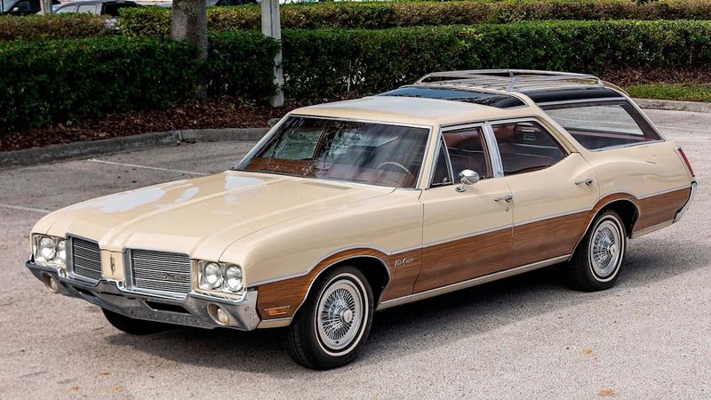 Oldsmobile Vista Cruiser