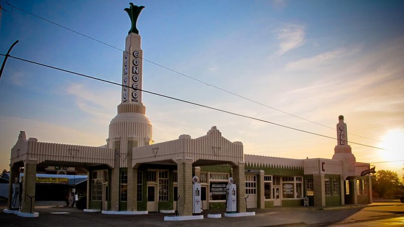 U-Drop Inn