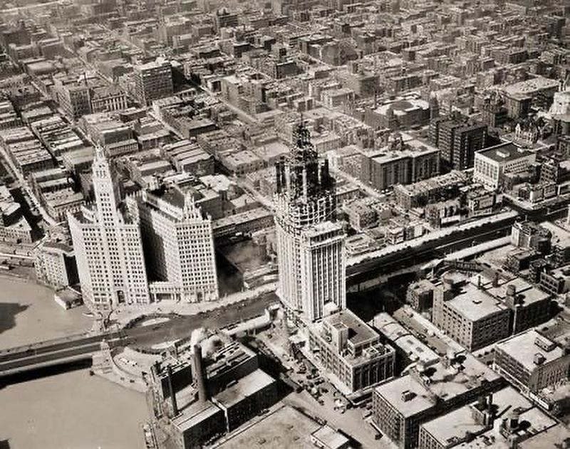 Chicago Tribune's Iconic Skyscraper Built