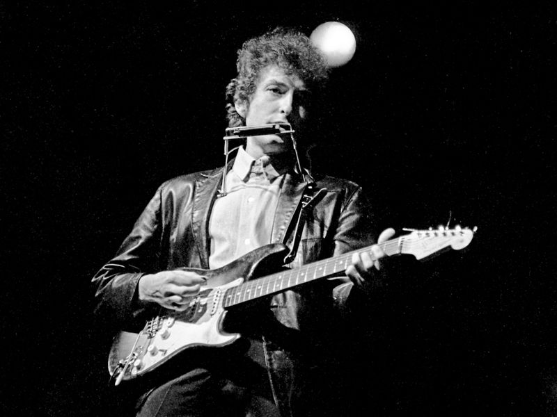 Bob Dylan “Goes Electric” at Newport Folk Festival (1965)