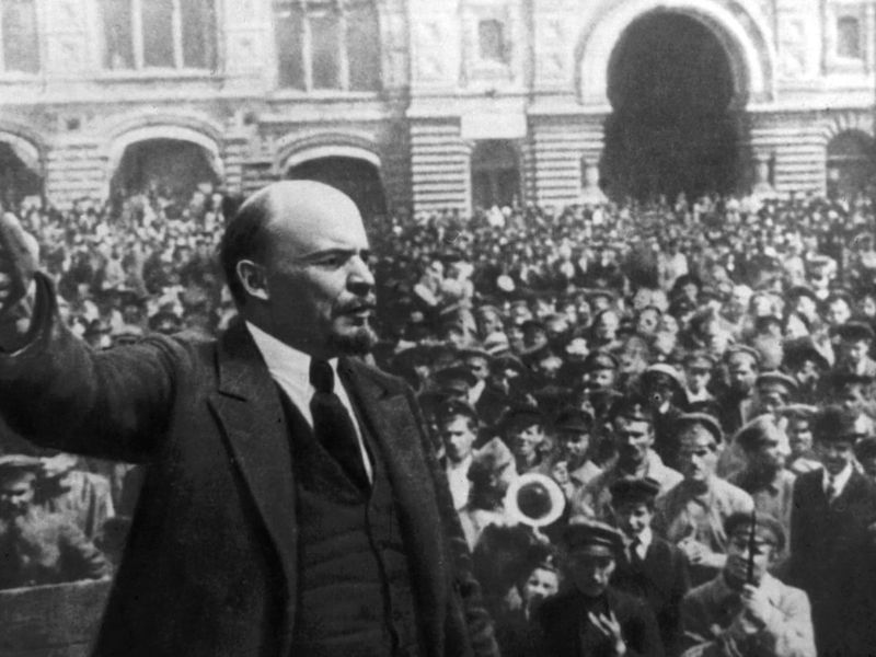 Vladimir Lenin Dies