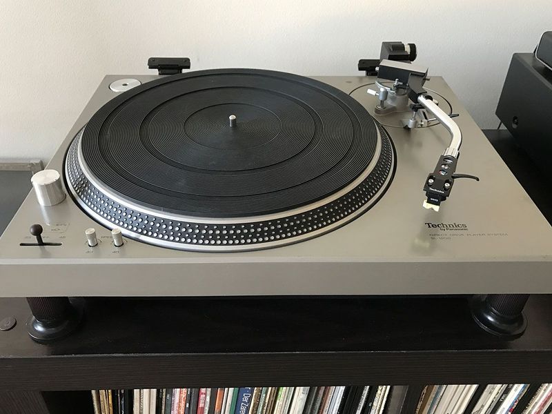 Technics SL-1200