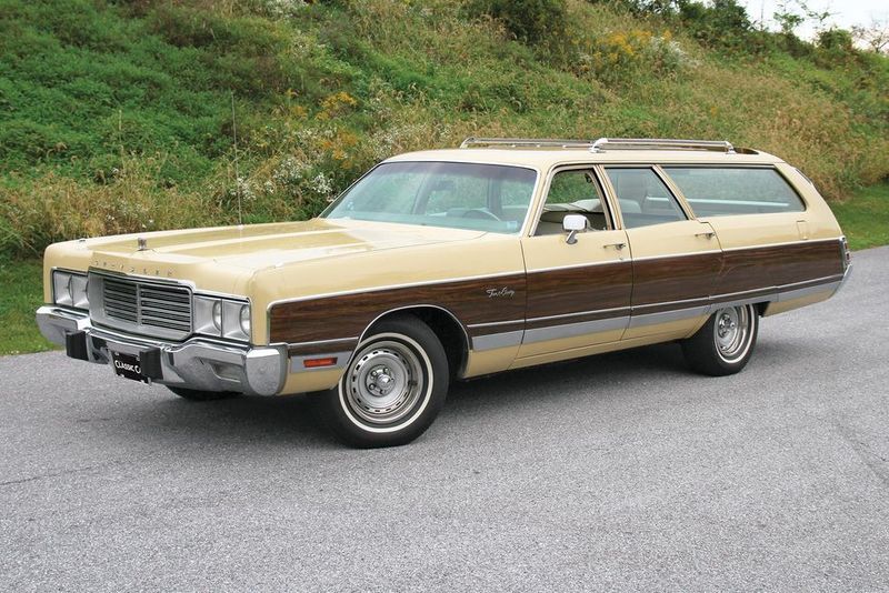 Chrysler Town & Country Wagon