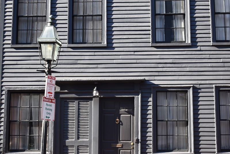 Beacon Hill, 1985