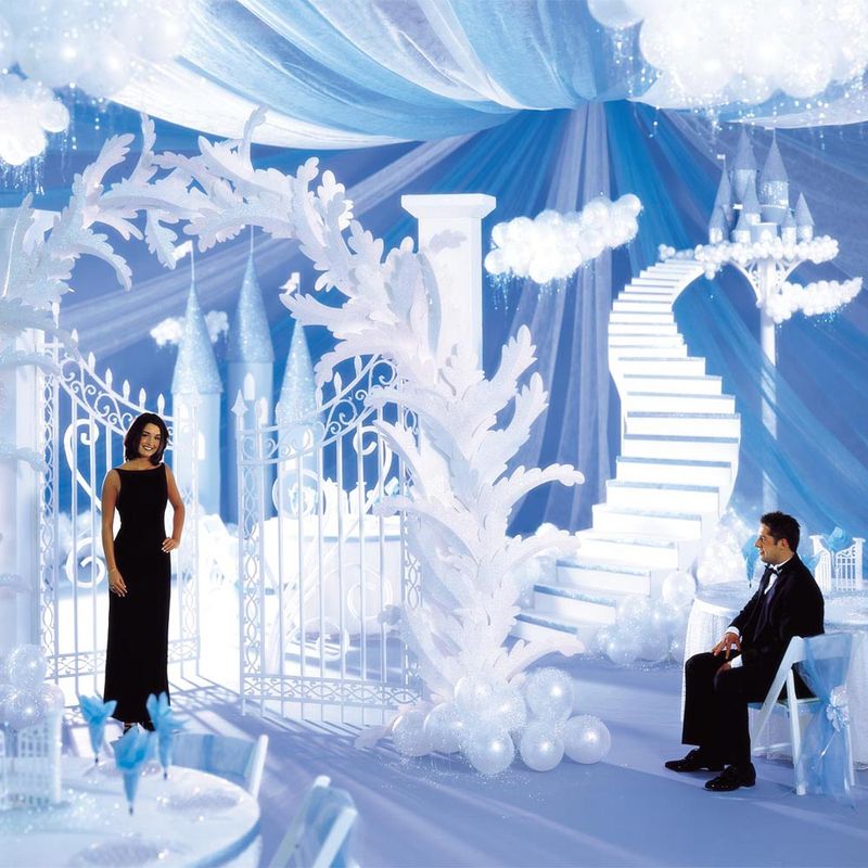 Prom Photos With Fake Columns and Cloud Backdrops
