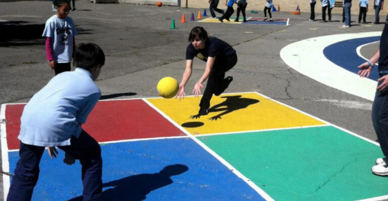 15 Backyard Games Kids Played Before Suburbs Had Fences