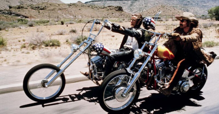 15 Photos Of What Working On The Set Of ‘Easy Rider’ Was Like