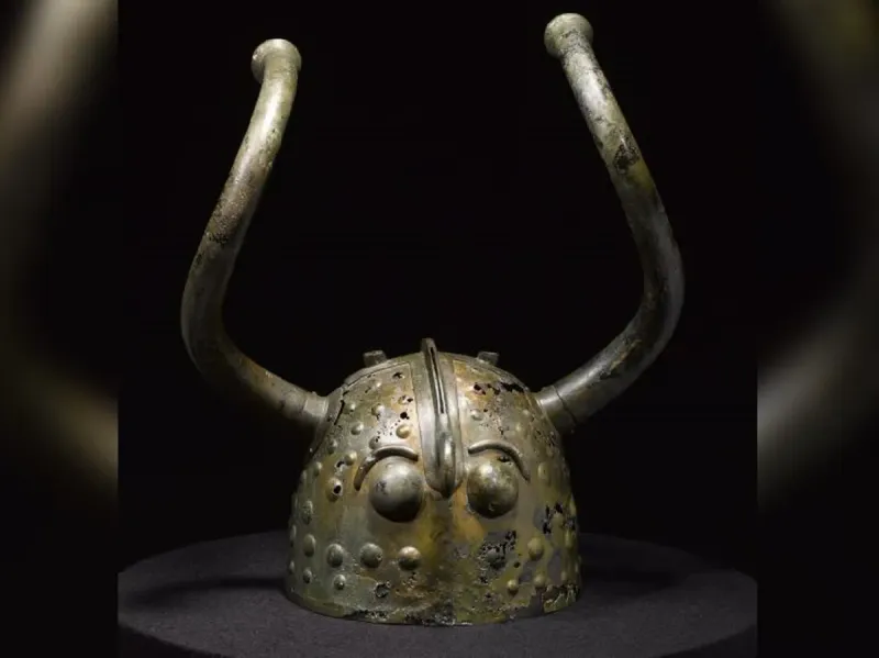 Vikings and Their Nonexistent Horned Helmets