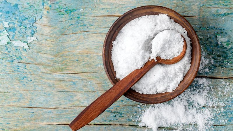 Salt Water Gargle: Simple Sore Throat Science