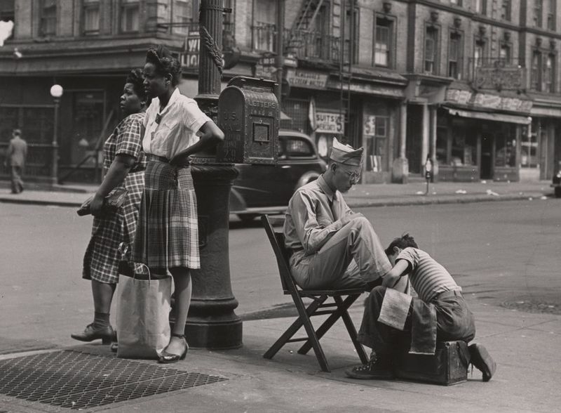 Shoe Shiner