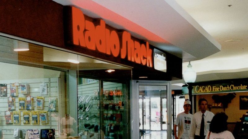 RadioShack: Gadget Paradise Before Smartphones Took Over
