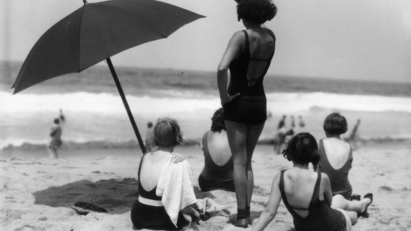 Retro Beach Day