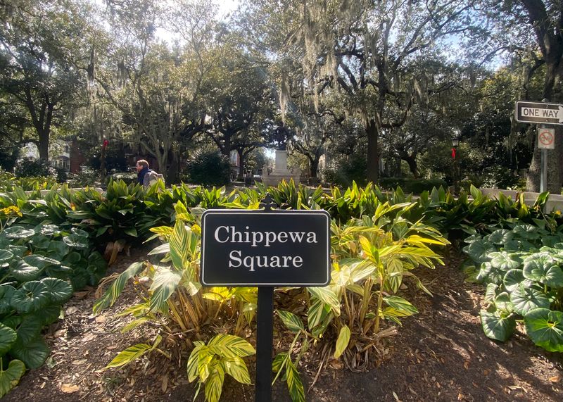 Forrest Gump: Savannah's Famous Bench