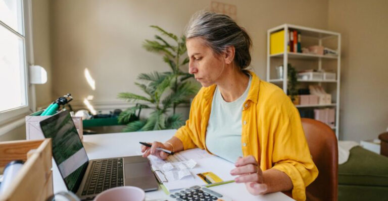 12 Reasons Boomers Were The First Digital Immigrants (And Why It Mattered)